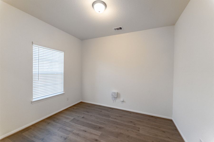 Spacious, unfurnished interior of a new home in Cielo, Conroe (Image 14).