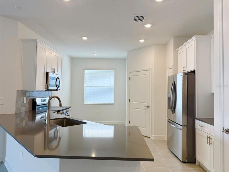Furnished interior view inside a new home in Tohoqua, Kissimmee (Image 10). Furnished interior view inside a new home in Tohoqua, Kissimmee (Image 10).