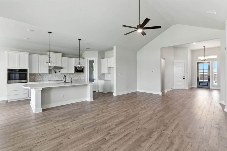 Image 31 of a home in Alsatian Oaks.