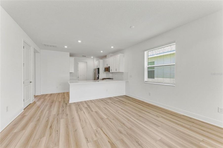 Spacious, unfurnished interior of a new home in SeaFlower, Bradenton (Image 55). Spacious, unfurnished interior of a new home in SeaFlower, Bradenton (Image 55).