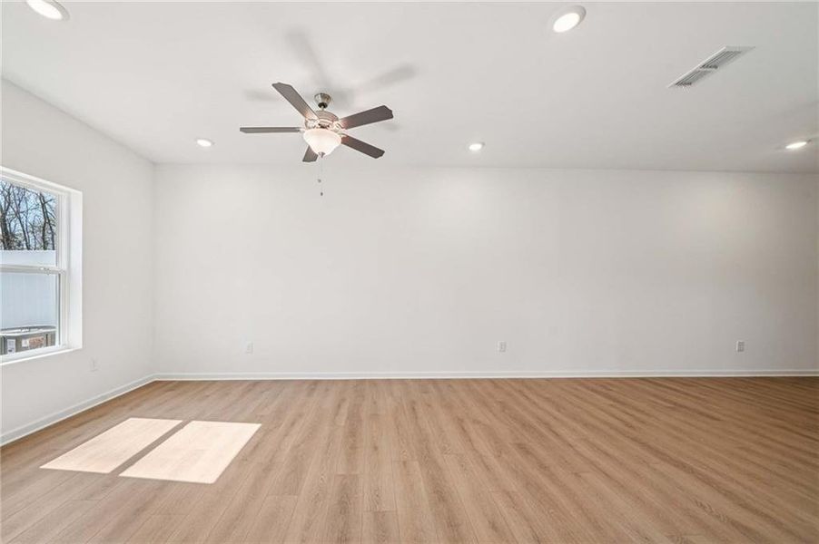 Spacious, unfurnished interior of a new home in Eastlyn Crossing, Flowery Branch (Image 13). Spacious, unfurnished interior of a new home in Eastlyn Crossing, Flowery Branch (Image 13).