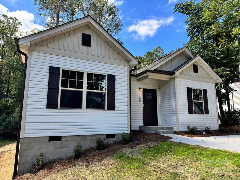 Exterior details and patio area of a home in , Lowell (Image 16).