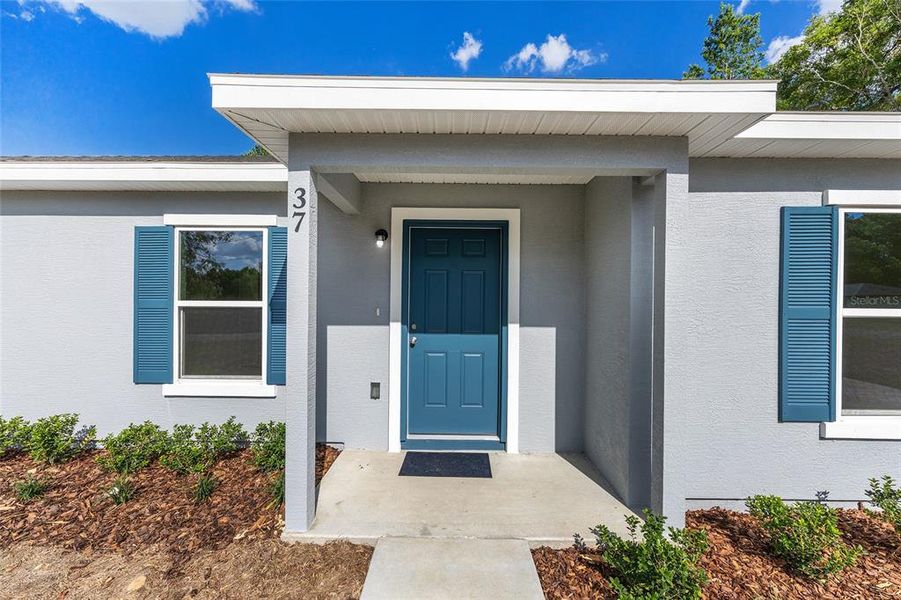 Exterior details and patio area of a home in , Ocala (Image 19).