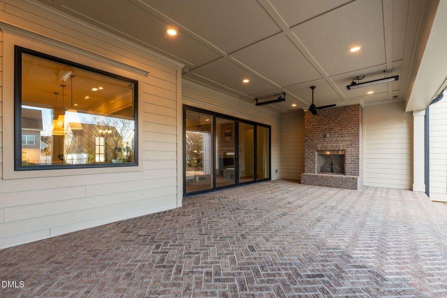 14_DSC08032-Recovered