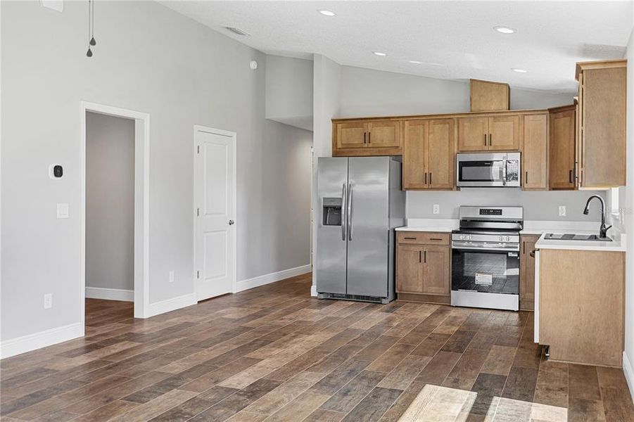 Furnished interior view inside a new home in , Lake Panasoffkee (Image 6).