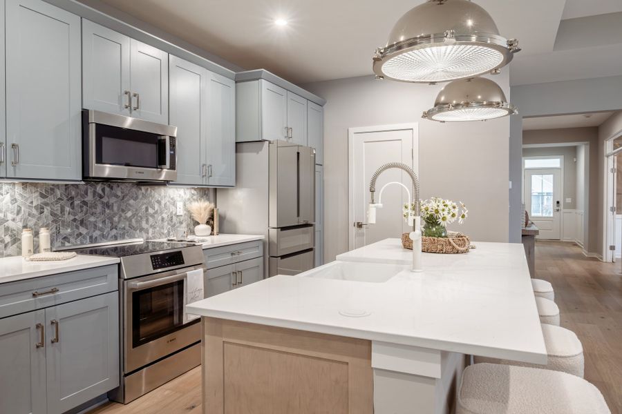 Representative furnished interior of a home built from the Linden by Fischer Homes in Twin Lakes, Hoschton (Image 10).