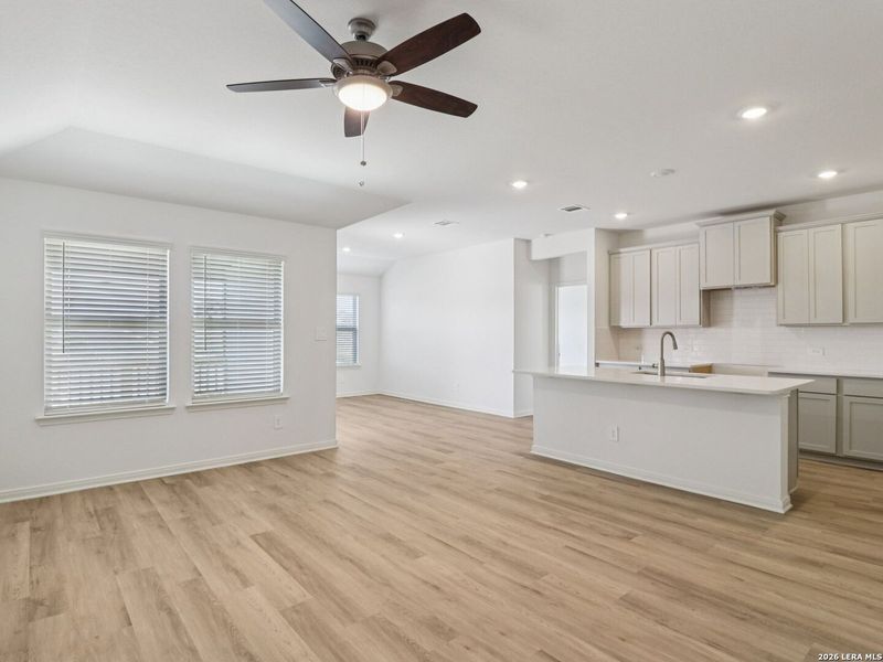 Spacious, unfurnished interior of a new home in , San Antonio (Image 15).