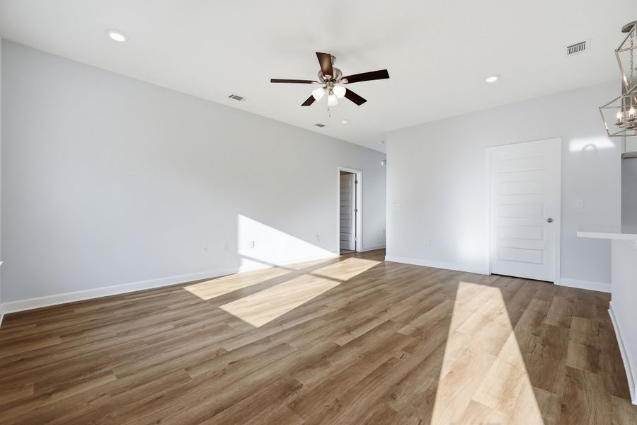 Spacious, unfurnished interior of a new home in McCarthy Estates, Defuniak Springs (Image 30).