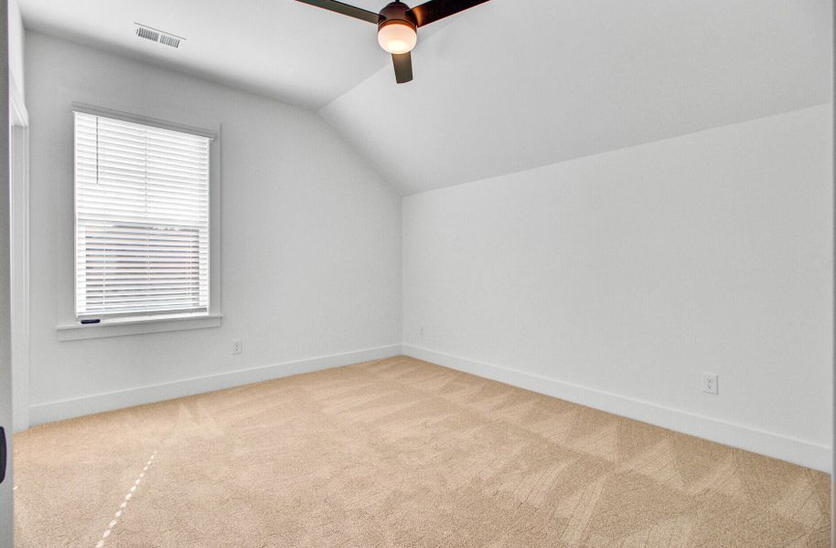 Spacious, unfurnished interior of a new home in , Summerville (Image 40).