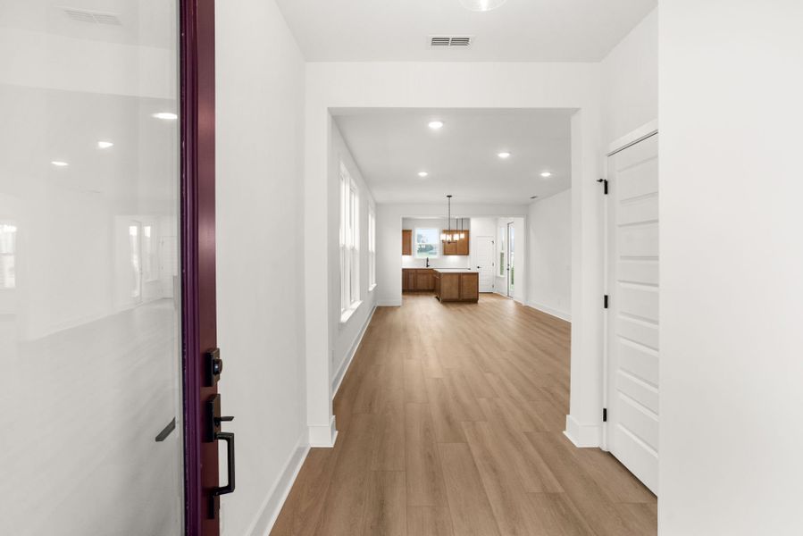 Spacious, unfurnished interior of a new home in Del Webb Barton Village, Lebanon (Image 10). Spacious, unfurnished interior of a new home in Del Webb Barton Village, Lebanon (Image 10).