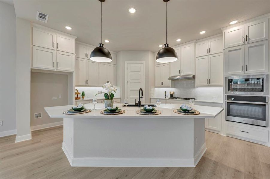 Furnished interior view inside a new home in Sandbrock Ranch, Aubrey (Image 10).