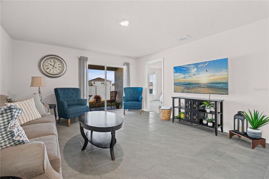 Furnished interior view inside a new home in Silverstone North, Palmetto (Image 13).