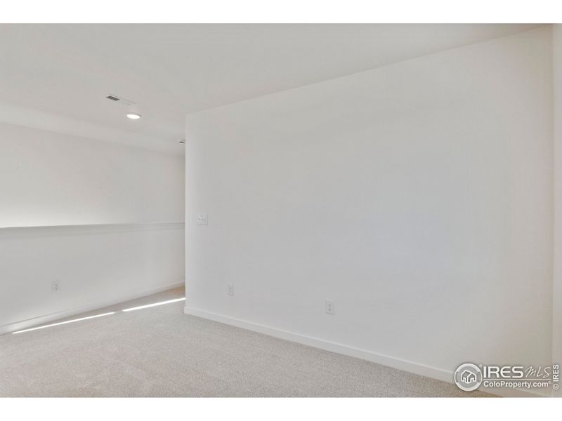 Spacious, unfurnished interior of a new home in Granary, Johnstown (Image 21).