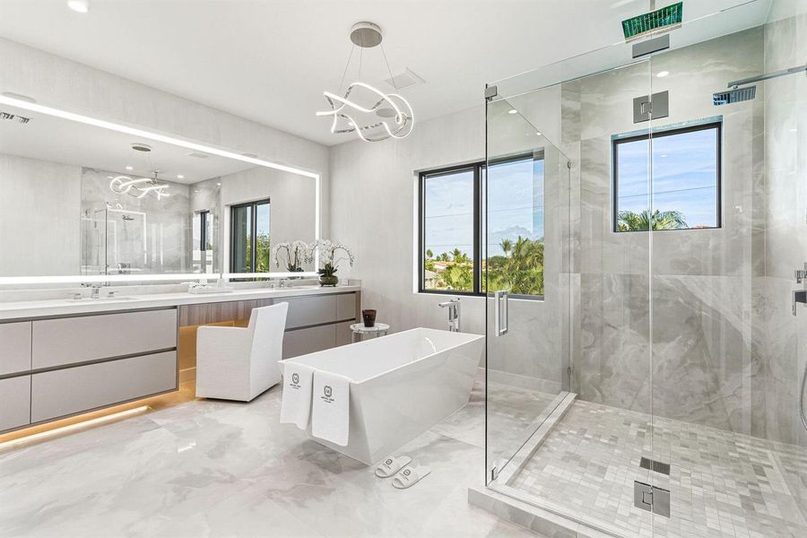 1050 NE 3rd Ave Boca Raton FL-102