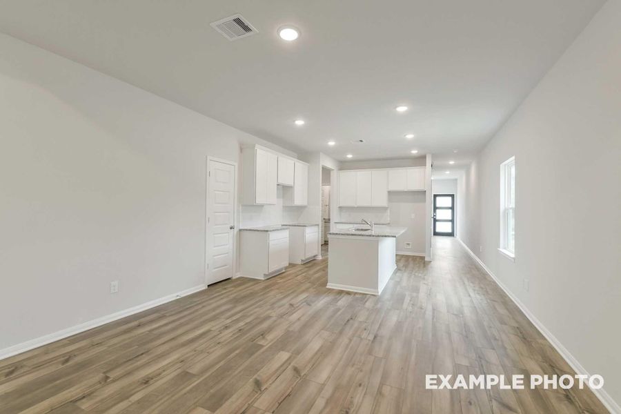 Spacious, unfurnished interior of a new home in Caney Creek Place, Conroe (Image 12). Spacious, unfurnished interior of a new home in Caney Creek Place, Conroe (Image 12).