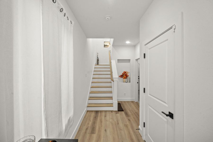 Spacious, unfurnished interior of a new home in , Houston (Image 24).