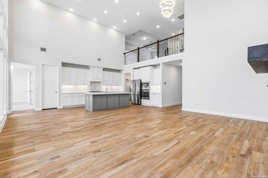 Spacious, unfurnished interior of a new home in Ladera, San Antonio (Image 42). Spacious, unfurnished interior of a new home in Ladera, San Antonio (Image 42).