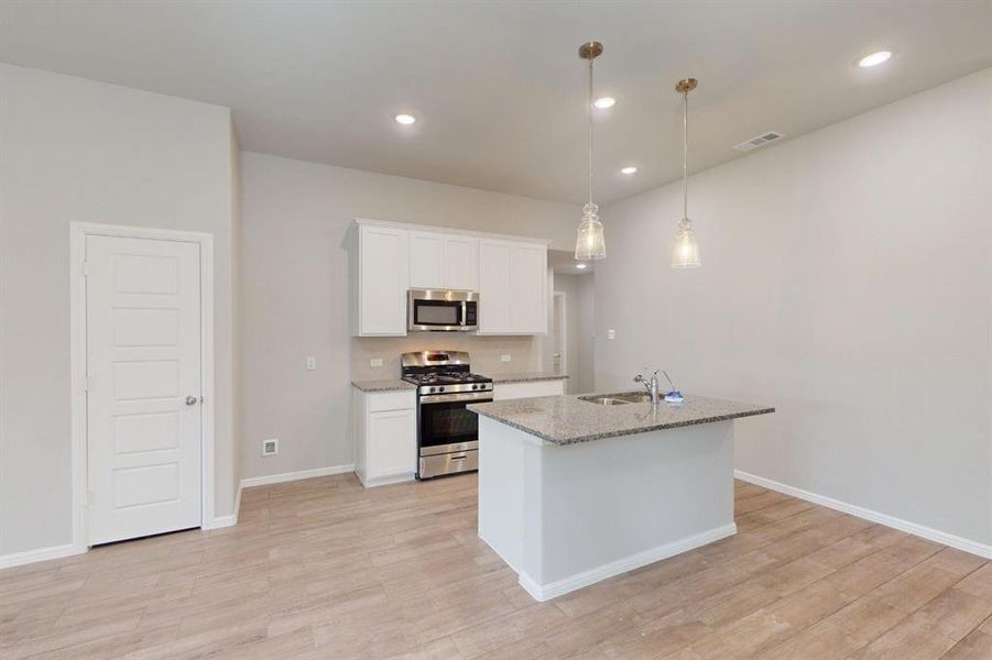 Furnished interior view inside a new home in Elevon, Lavon (Image 7).