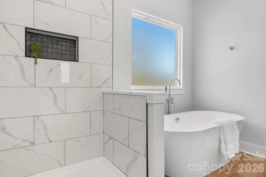 Image 44 of a home in .