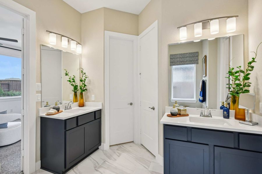 Furnished interior view inside a new home in Wood Leaf Reserve, Tomball (Image 10).