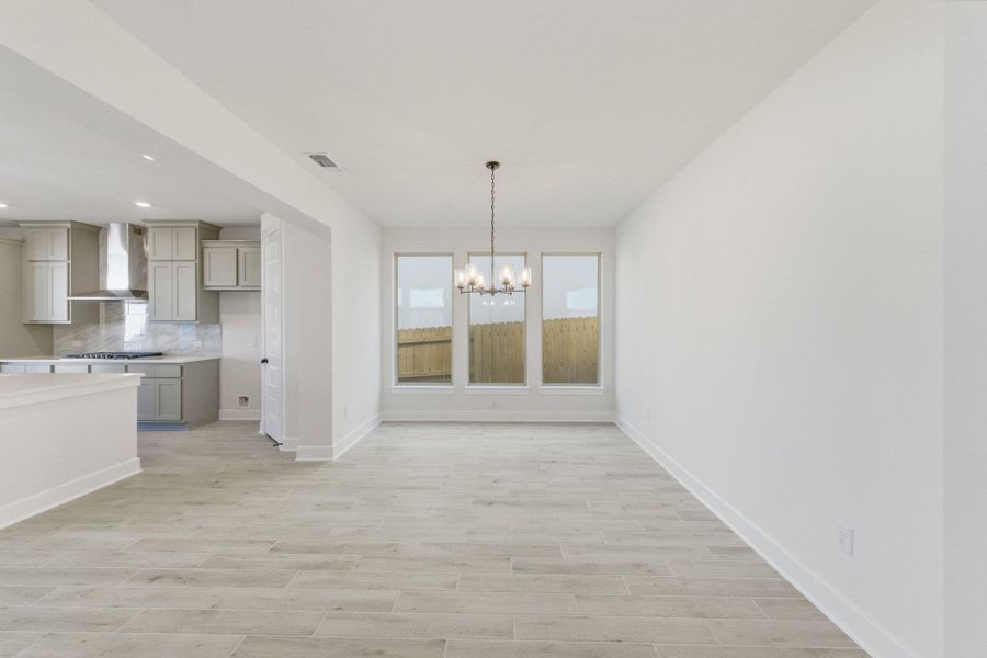 Spacious, unfurnished interior of a new home in The Colony, Bastrop (Image 29).