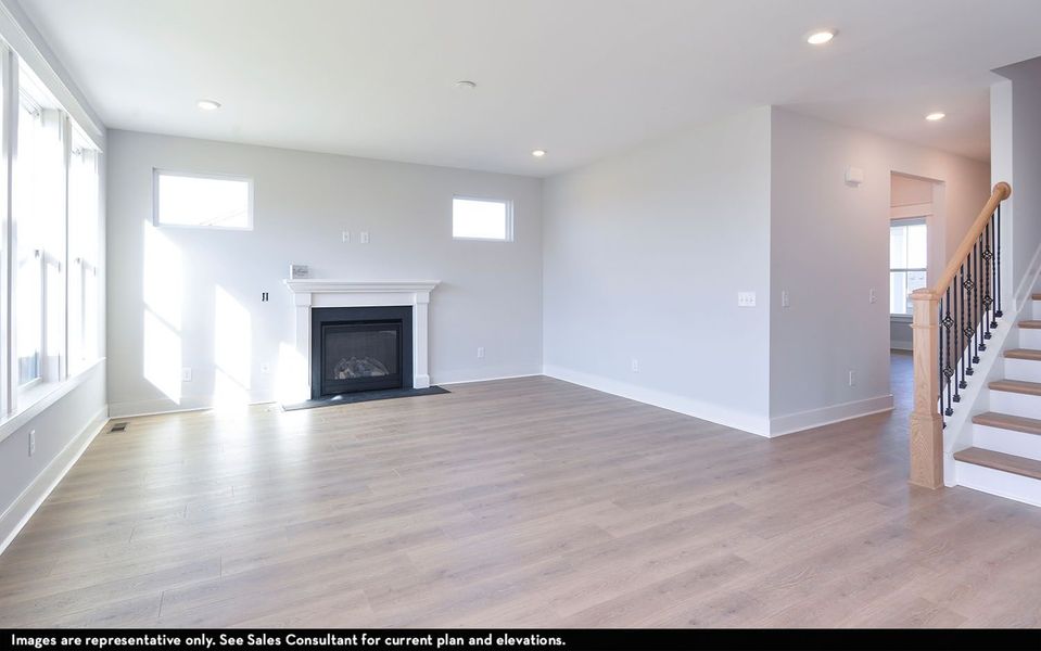 Spacious, unfurnished interior of a new home in McCain's Station, Gallatin (Image 15).