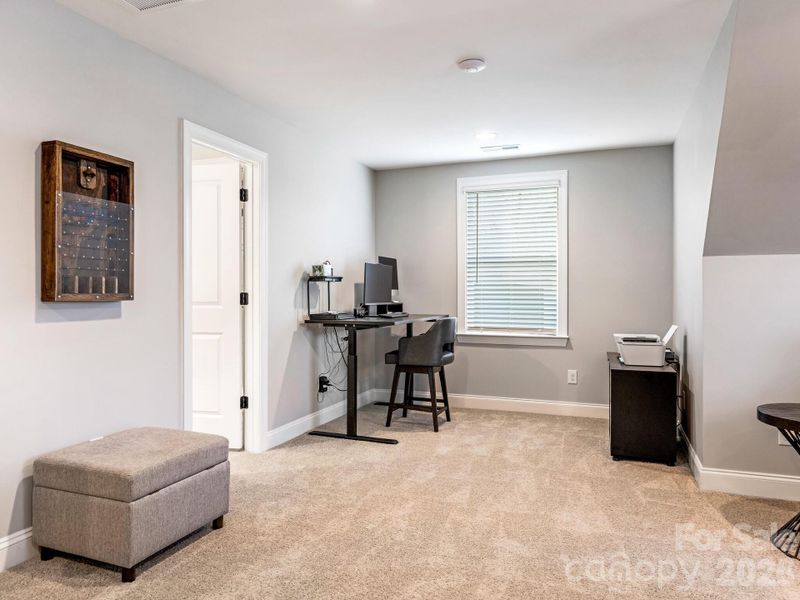Upper Flr, Niche area off of Bonus Room; door leads to full bath