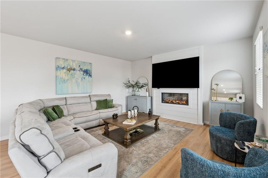 Furnished interior view inside a new home in Summit Pointe, Dallas (Image 8). Furnished interior view inside a new home in Summit Pointe, Dallas (Image 8).