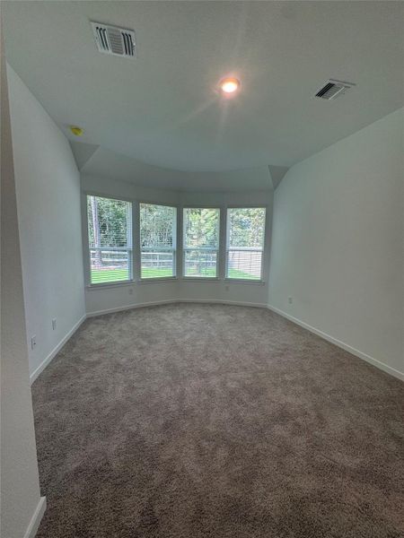 Spacious, unfurnished interior of a new home in Pulte Homes at Two Step Farm, Montgomery (Image 8).