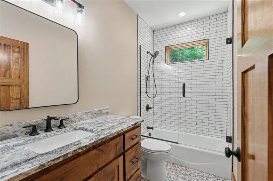 Furnished interior view inside a new home in , Blairsville (Image 7).
