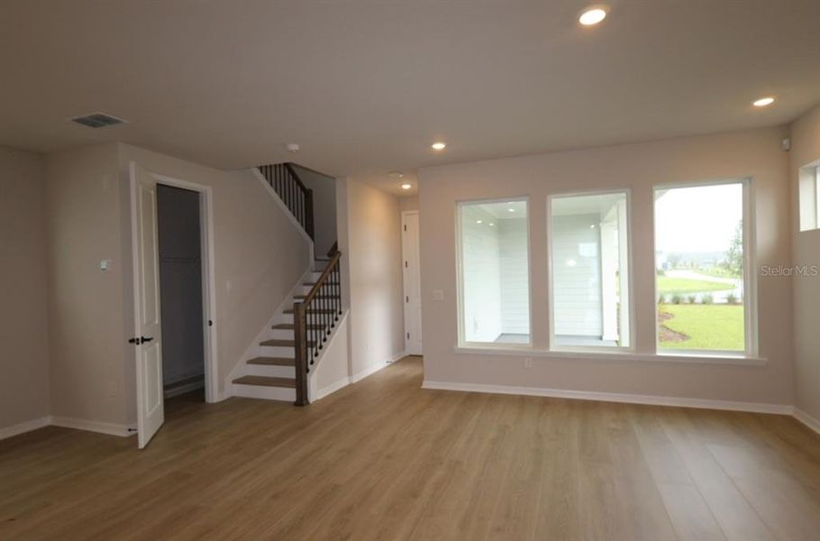 Spacious, unfurnished interior of a new home in Weslyn Park in Sunbridge 34', St. Cloud (Image 18). Spacious, unfurnished interior of a new home in Weslyn Park in Sunbridge 34', St. Cloud (Image 18).