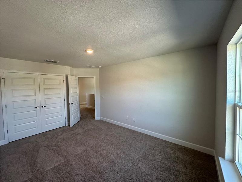 Spacious, unfurnished interior of a new home in , Ocala (Image 23).