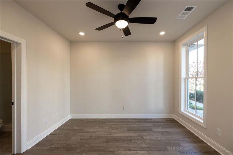Spacious, unfurnished interior of a new home in Byers Park, Alpharetta (Image 37).