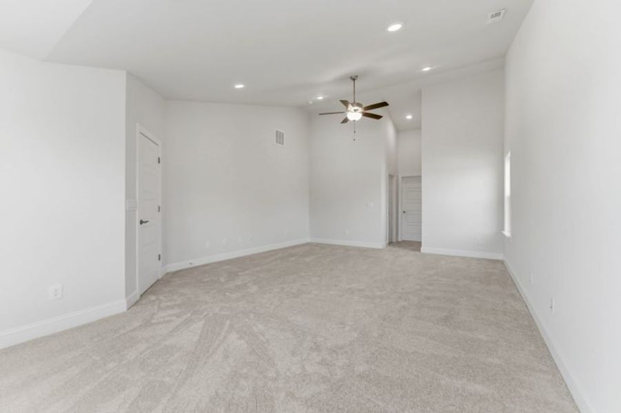 Representative unfurnished interior of a home built from the Fairfield Lux by Keystone Homes NC in Weybridge, Burlington (Image 94).