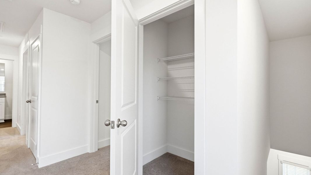 Spacious, unfurnished interior of a new home in Fieldcrest Acres, Blountville (Image 28). Spacious, unfurnished interior of a new home in Fieldcrest Acres, Blountville (Image 28).