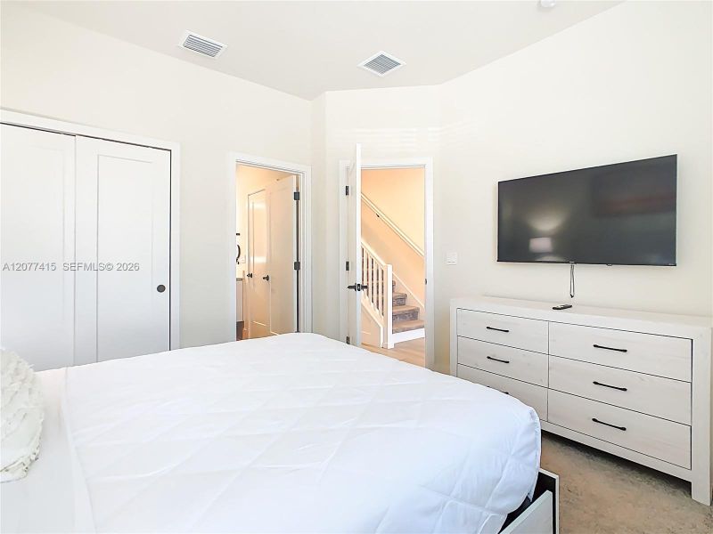 Furnished interior view inside a new home in , Clermont (Image 17).