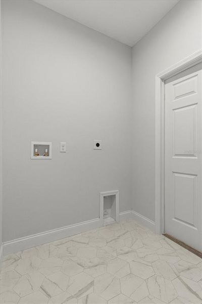 Spacious, unfurnished interior of a new home in , Citrus Springs (Image 14).