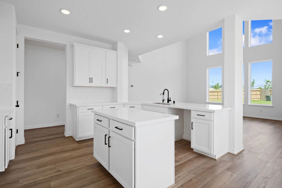 Furnished interior view inside a new home in Blue Heron Estates, Mont Belvieu (Image 4).