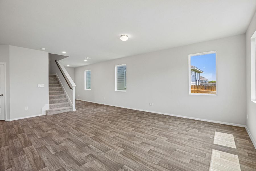 Spacious, unfurnished interior of a new home in Edgebrooke, Pflugerville (Image 14).