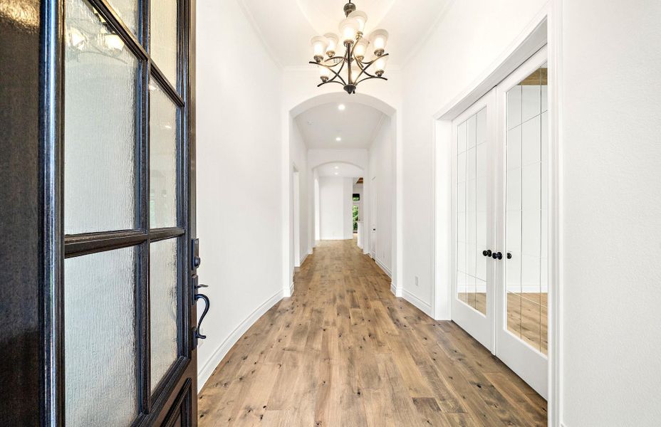 Spacious, unfurnished interior of a new home in Bridgeland 60′, Cypress (Image 28).