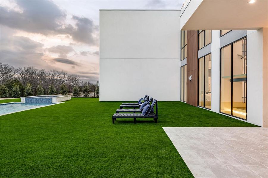 Exterior details and patio area of a home in , Heath (Image 23).