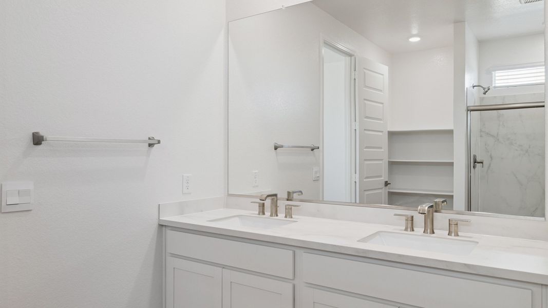 Image 47 representing the Apache by D.R. Horton in Zanjero Pass, Glendale, AZ.