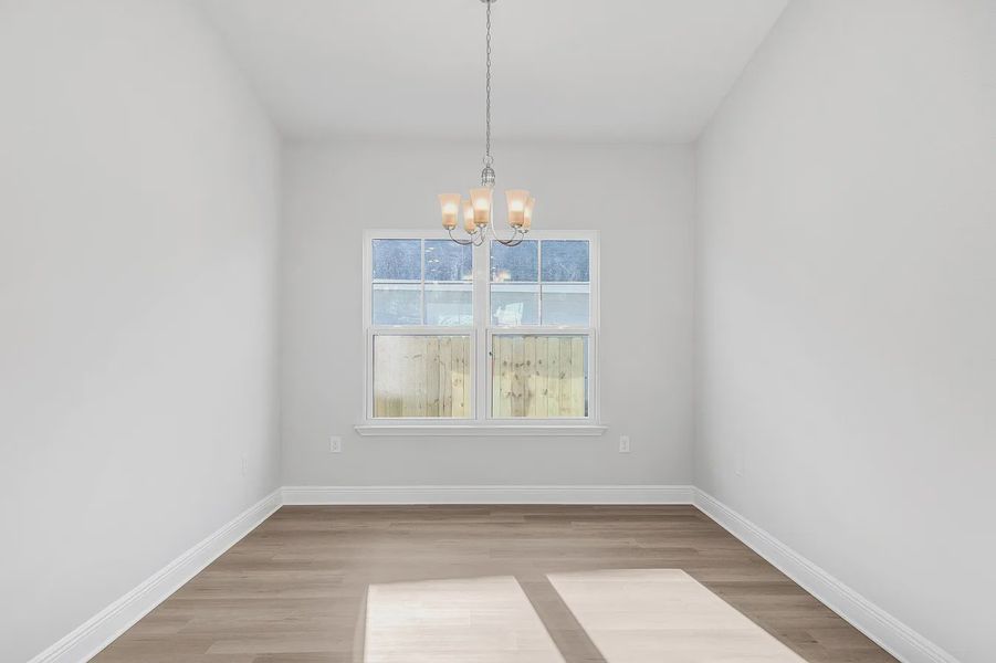 Spacious, unfurnished interior of a new home in The Bluffs at Lafayette, Freeport (Image 9).