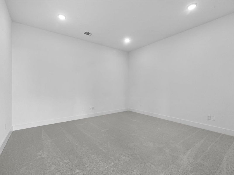 Spacious, unfurnished interior of a new home in Dunham Pointe, Cypress (Image 20).