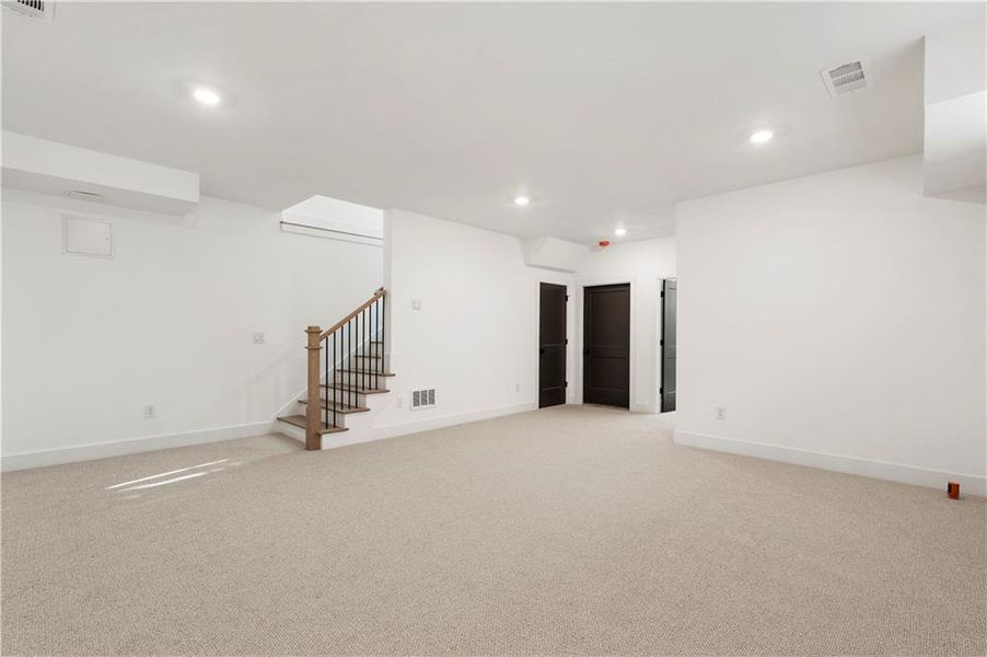 Spacious, unfurnished interior of a new home in , Atlanta (Image 38). Spacious, unfurnished interior of a new home in , Atlanta (Image 38).