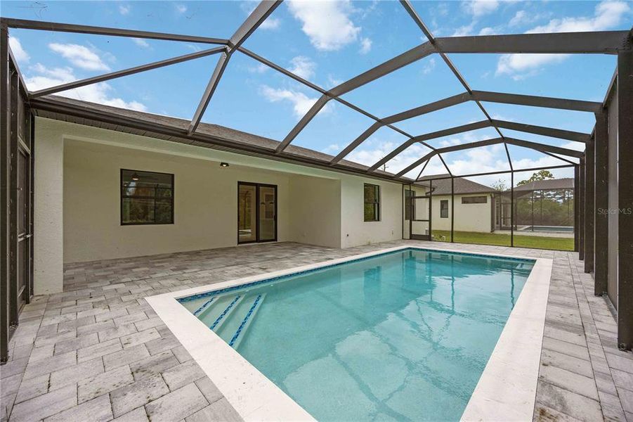 Exterior details and patio area of a home in , Port Charlotte (Image 19).