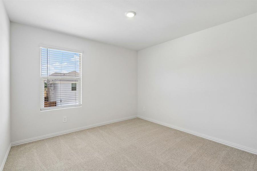 Spacious, unfurnished interior of a new home in Oak Ridge Park, Corinth (Image 26).