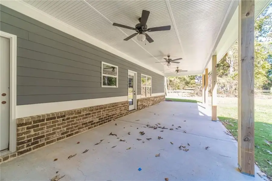 Exterior details and patio area of a home in , Monroe (Image 5).