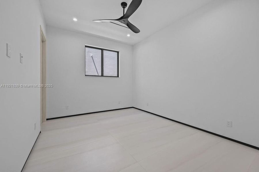Spacious, unfurnished interior of a new home in , Fort Lauderdale (Image 64). Spacious, unfurnished interior of a new home in , Fort Lauderdale (Image 64).