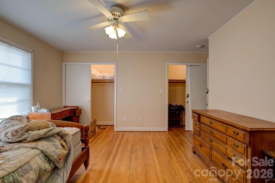 Furnished interior view inside a new home in , Pageland (Image 13).